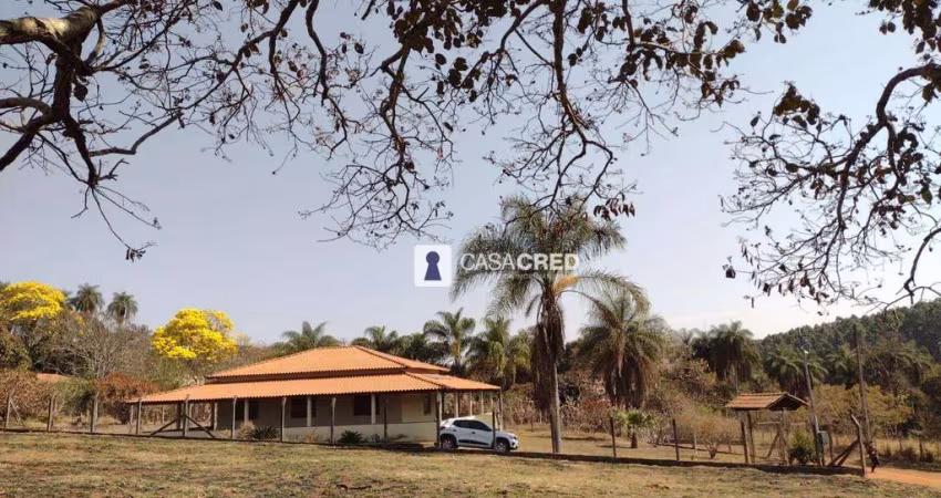 Chácara com 3 dormitórios à venda, 1700 m² por R$ 570.000 - Zona Rural - Três Pontas/MG