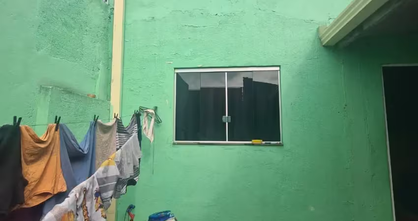 Casa com 2 quartos à venda na Rua Laranjeiras, Alto das Flores, Betim