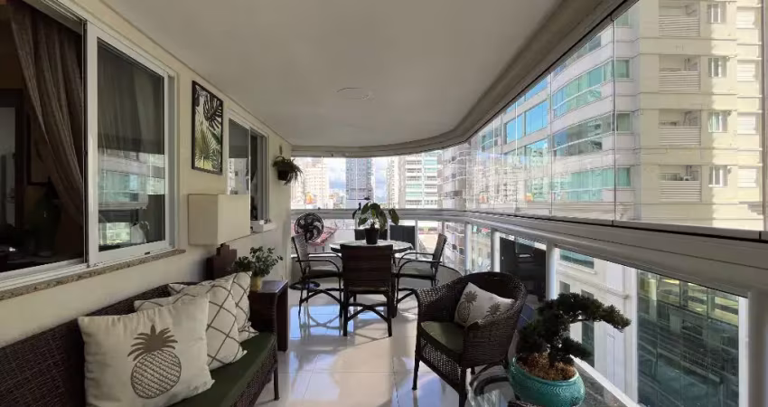 Apartamento quadra mar, meia praia, itapema,santa catarina