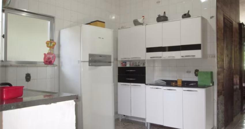 Casa com quintal + Quitinete - Nova Iguaçu/RJ