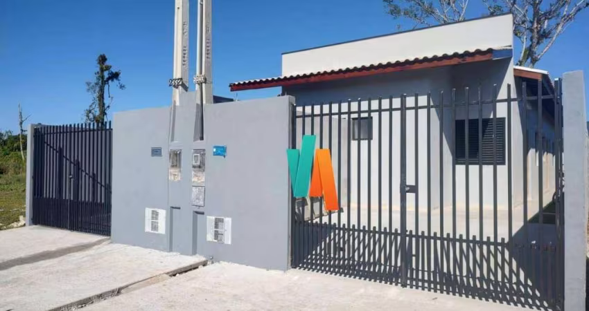 Casa com 2 dormitórios à venda, 55 m² por R$ 320.000 - Balneário dos Golfinhos - Caraguatatuba/SP