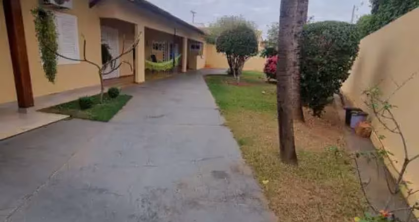 Casa com 3 quartos à venda na Avenida Avelino Bilche Filho, Jardim Del Rey, Penápolis