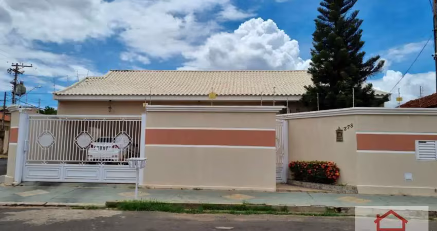 Casa com 3 quartos à venda na Avenida Capitão Moisés, Jardim Brasília, Penápolis