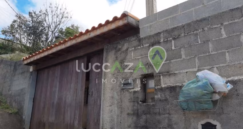 Casa à venda em Santa Branca-SP, Jardim São José: 2 quartos, 1 sala, 1 banheiro, 2 vagas, 110 m² de área.