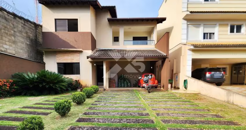 Golden Park - Casa `a venda no Condomínio Golden Park em Londrina/PR, 243m² de área construída, 3 quartos, sendo uma suíte com sacada.