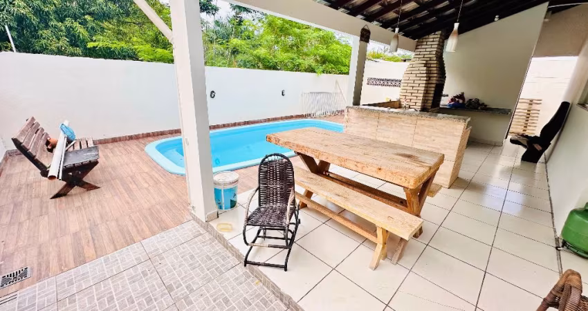 Casa para venda possui 160 m² com 3 suítes em Boa Esperança - Cuiabá - MT