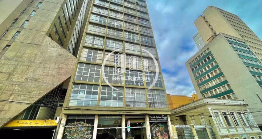 Sala Comercial à Venda no Centro de Curitiba - 41m² - Edifício Affonso Camargo