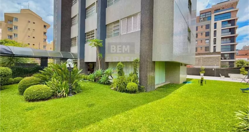 Apartamento 1 por andar Para Vender com 4 quartos 1 suítes no bairro Juvevê em Curitiba