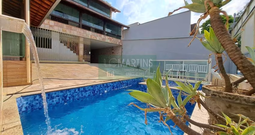 CASA À LOCAÇÃO OU VENDA -ESTILO COLONIAL COM LOTE 360M2- BAIRRO DONA CLARA
