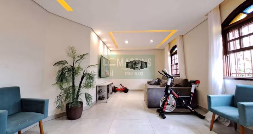 Casa à venda no Coração do Bairro Fernão Dias - BH !