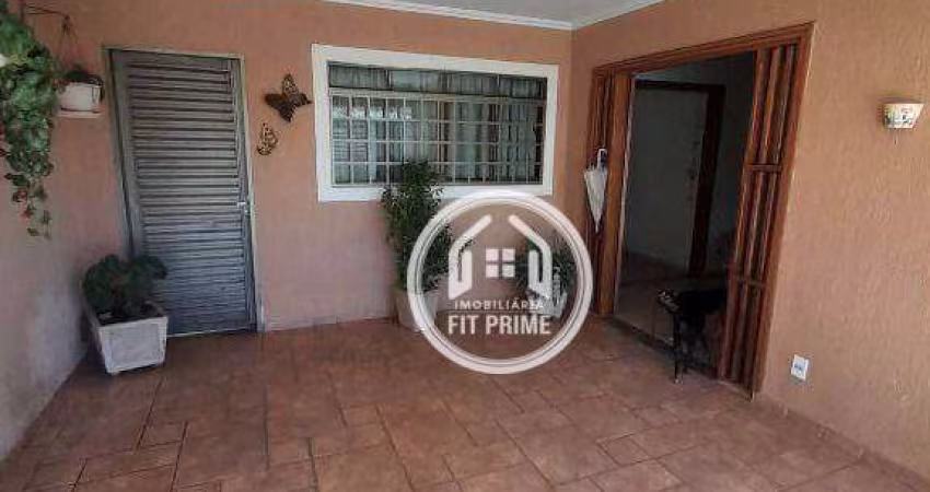 Casa com 3 dormitórios à venda, 200 m² por R$ 900.000,00 - Centro - Bady Bassitt/SP