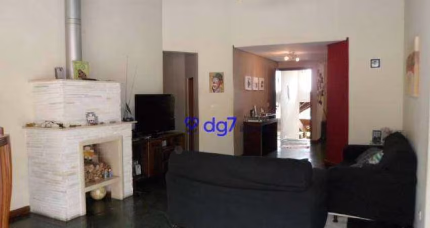 Casa com 3 dormitórios à venda, 276 m² - Granja Viana - Cotia/SP