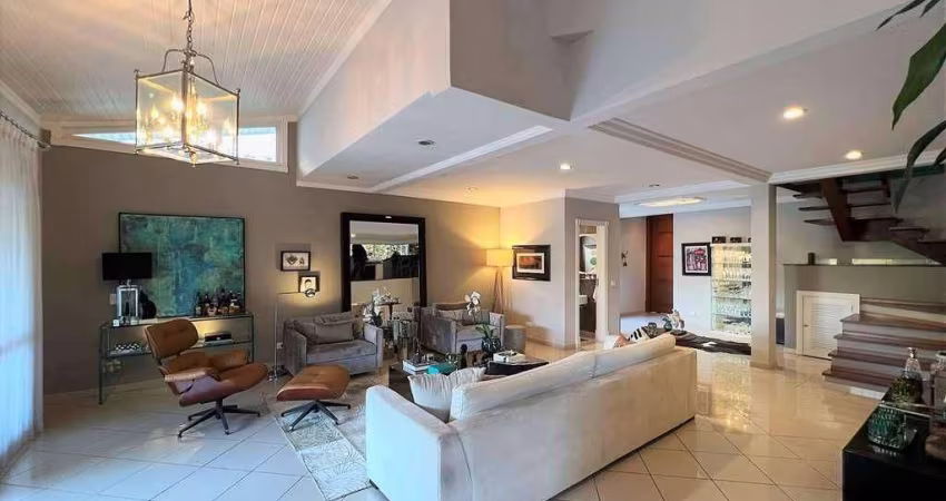 Casa com 4 dormitórios, 4 suítes à venda, 828 m² por R$ 2.799.000 - Granja Viana - Cotia/SP