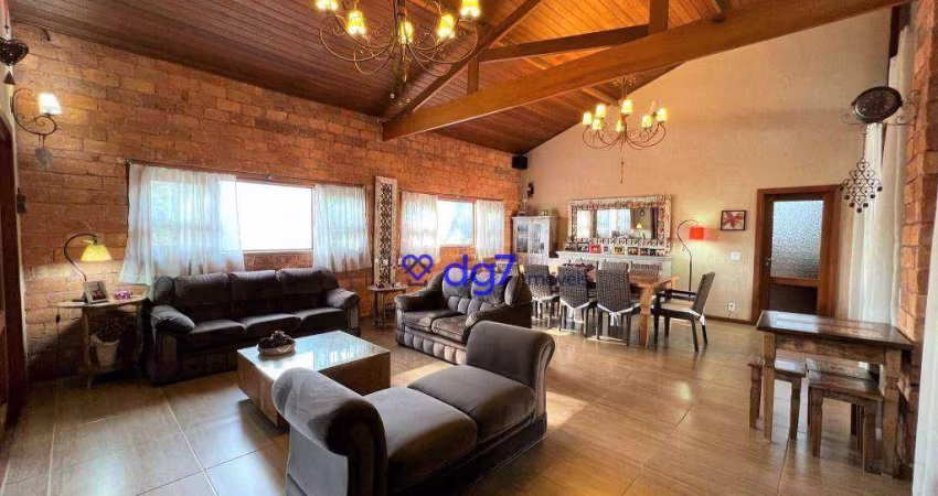 Casa com 5 dormitórios, 2 suites à venda, 2.000 m² por R$ 2.335.000 - Parque Dom Henrique - Cotia/SP/Granja Viana