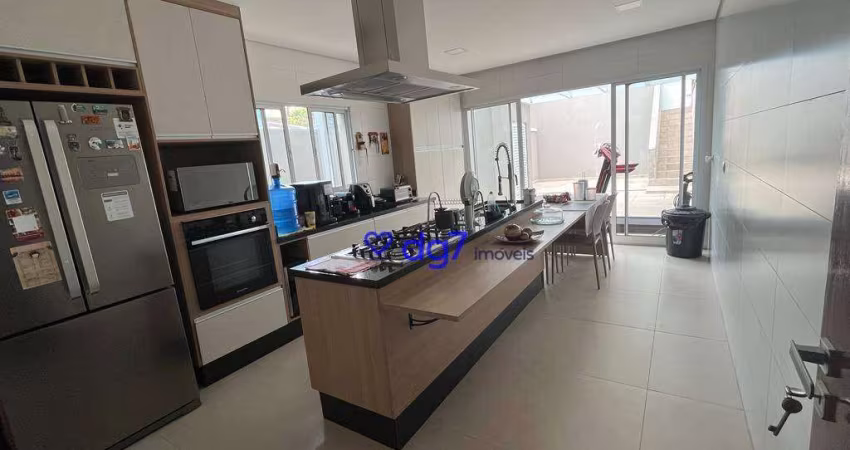 Casa com 3 dormitórios à venda, 180 m² por R$ 850.000,00 - Granja Viana - Cotia/SP