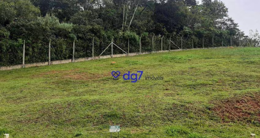 Terreno à venda em Cotia.