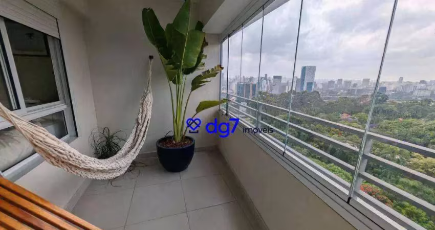Lindo apartamento com 2 quartos, ampla varanda e vista livre para o jóquei clube