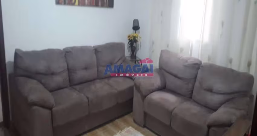 Casa com 3 quartos à venda no Jardim Jacinto, Jacareí 