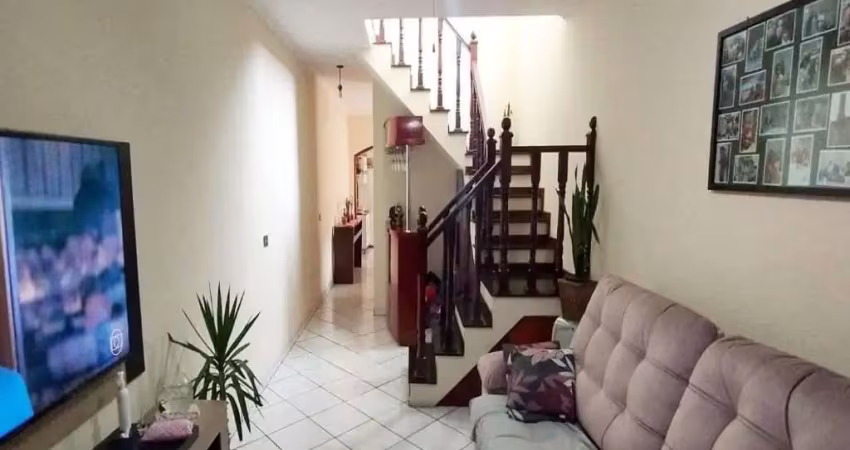 Casa com 3 quartos à venda no Jardim Emília, Jacareí 