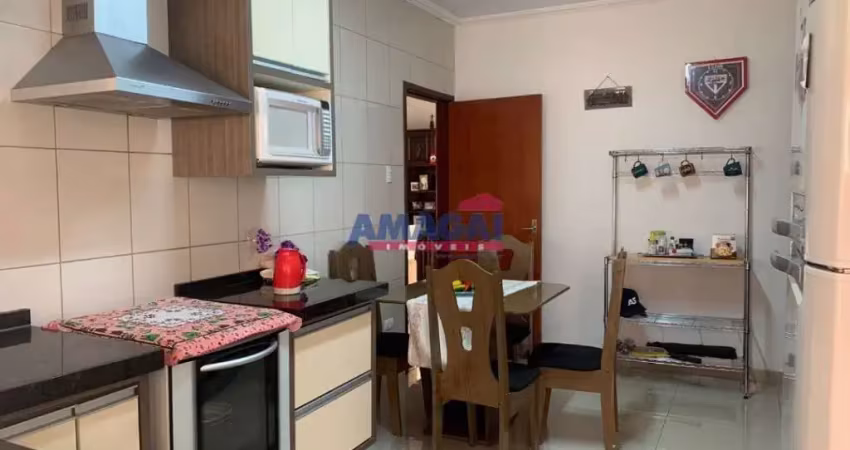 Casa com 3 quartos à venda no Centro, Jacareí 