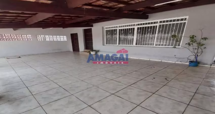 Casa com 3 quartos à venda no Jardim Santa Maria, Jacareí 