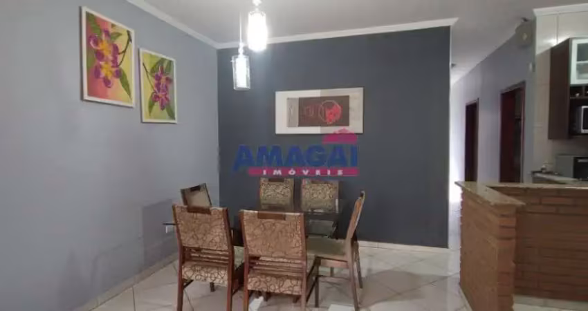 Casa com 3 quartos à venda no Jardim Santa Marina, Jacareí 