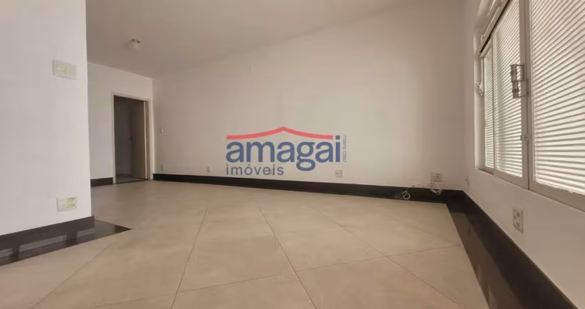 Casa com 3 quartos para alugar no Jardim Mesquita, Jacareí 