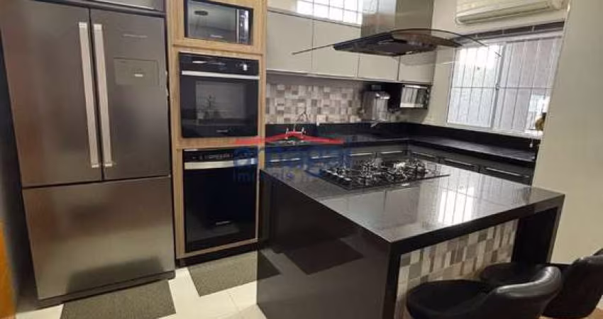 Casa com 3 quartos à venda no São Silvestre, Jacareí 