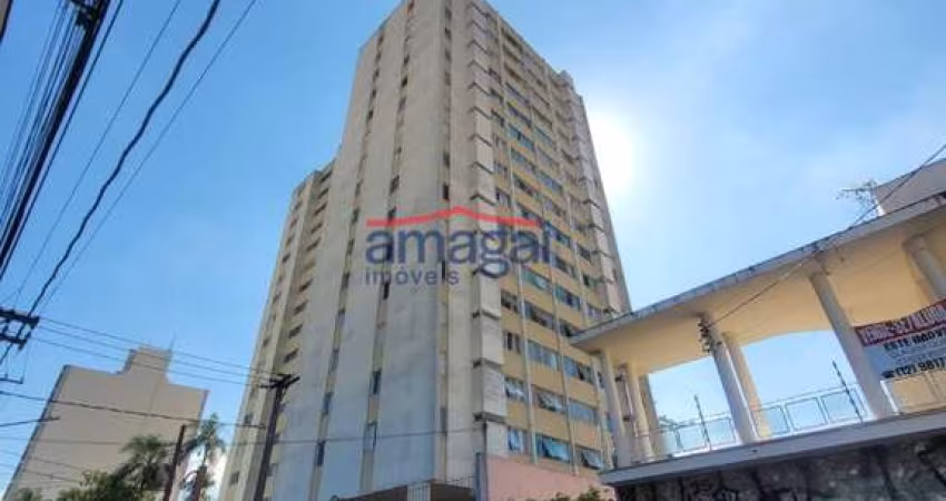 Apartamento com 3 quartos para alugar no Centro, Jacareí 