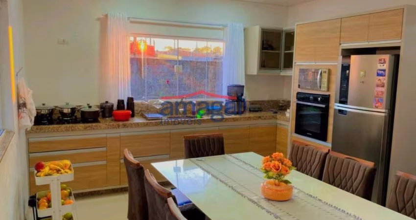 Casa com 4 quartos à venda no Parque dos Príncipes, Jacareí 