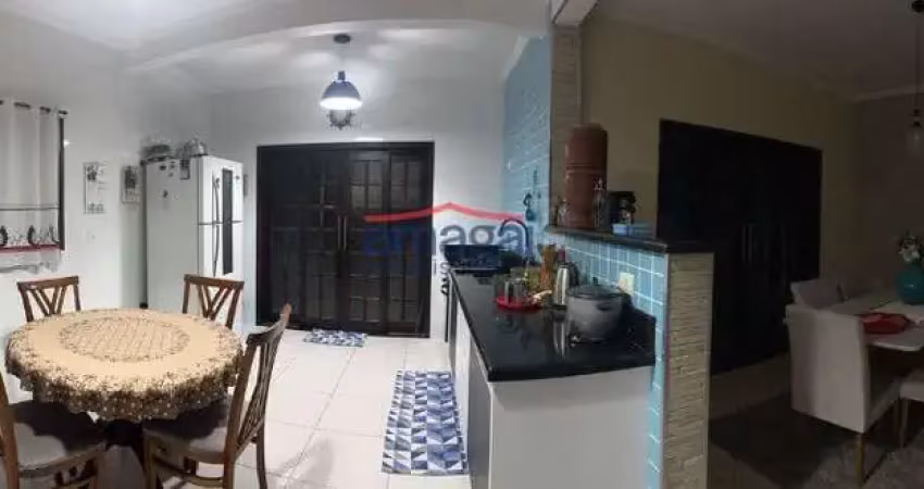 Casa com 3 quartos à venda no Jardim Santa Maria, Jacareí 