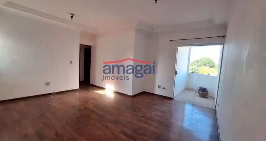 Apartamento com 3 quartos para alugar no Jardim Emília, Jacareí 