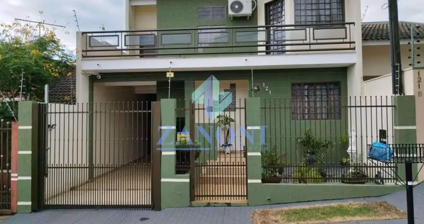 Sobrado à venda com 4 Quartos, 1 Suite, 2 Vagas, 214M², em excelente localização no JARDIM NOVO OAS