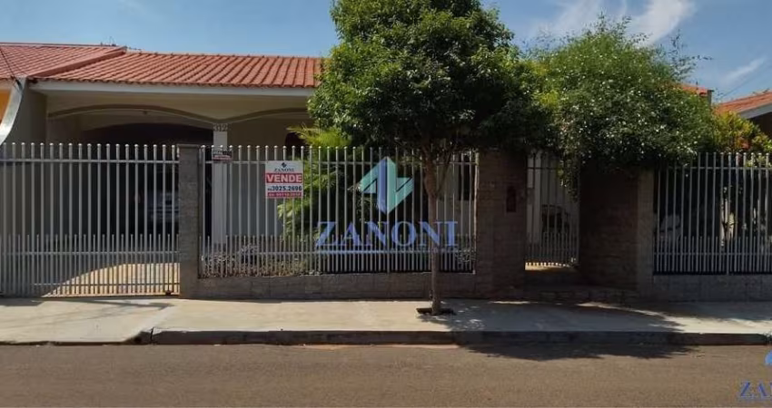 Casa à venda 5 Quartos, 1 Suite, 2 Vagas, 189M², CJ KARINA, Maringá - PR