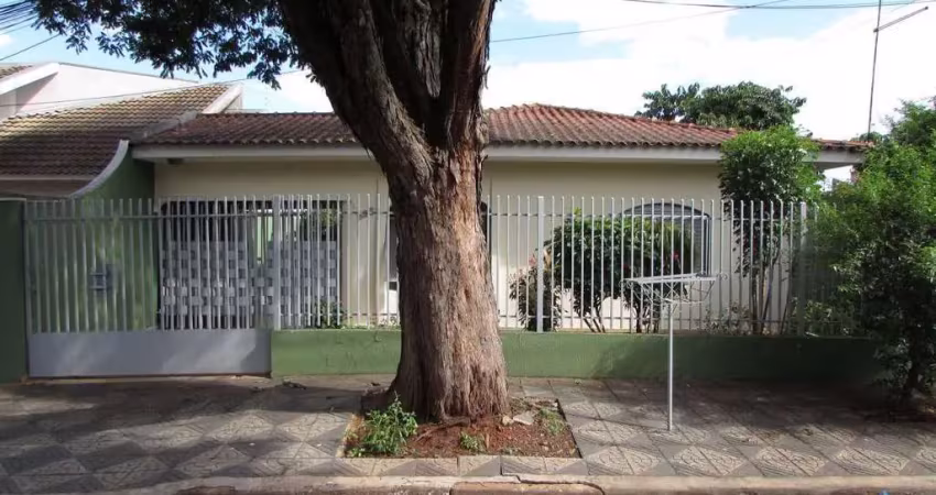 Casa com 3 quartos à venda na Avenida Pioneiro Raul Ambrósio Valente, 596, Jardim América, Maringá