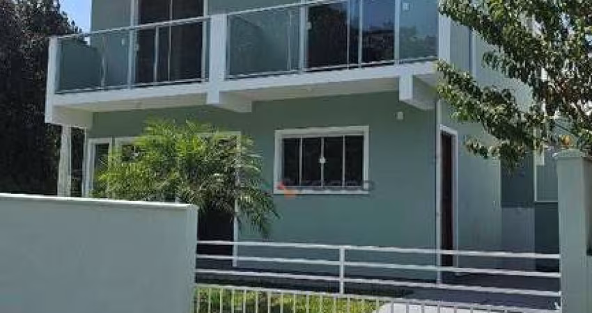 Sobrado com 2 dormitórios à venda, 79 m² por R$ 430.000 - Forquilhas - São José/SC