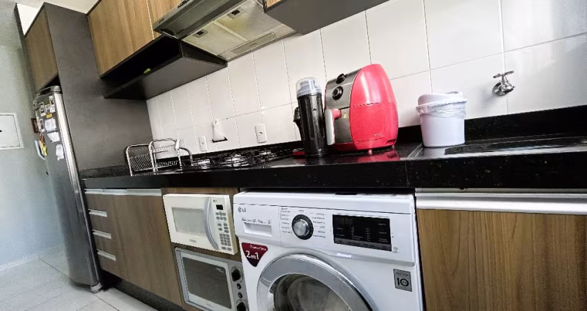 Compre Apartamento com 2 Dormitórios,  1 Vaga e com 51M² em Fundos por R$ 230.000.  Imóvel Residencial em Biguaçu/SC.
