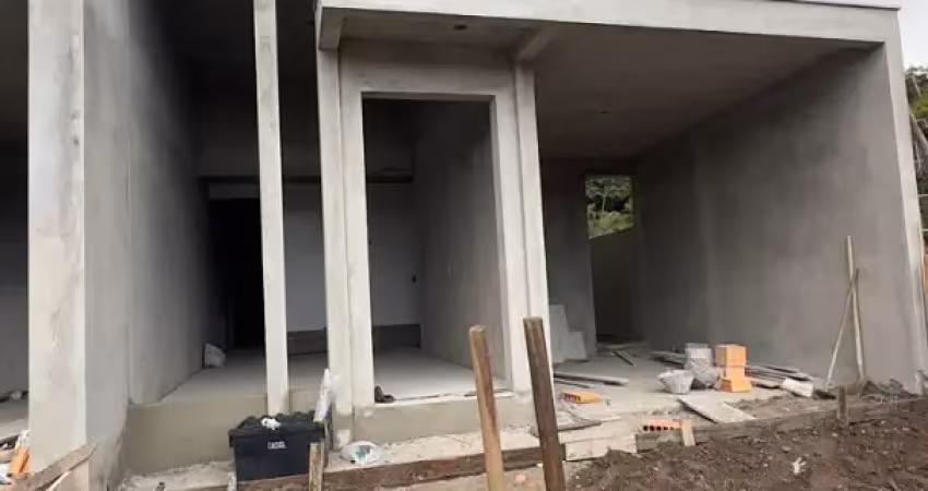 Casa com 02 dormitórios (01 suíte) em forquilhas, são josé/sc