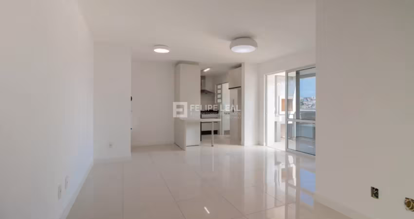 Excelente apartamento no platinus top residence, localizado no bairro agronômica em florianópolis