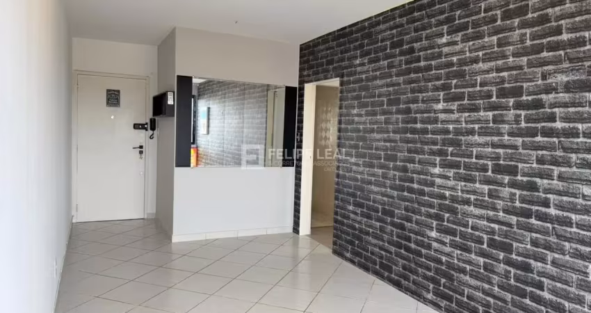 Apartamento com 02 dormitórios localizado no bom abrigo próximo a praia