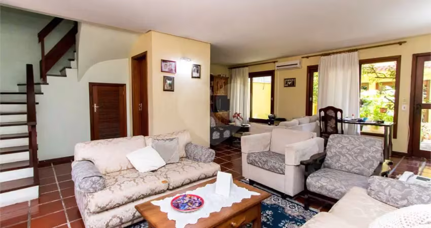 Casa com 3 quartos à venda na Avenida Lageado, Petrópolis, Porto Alegre