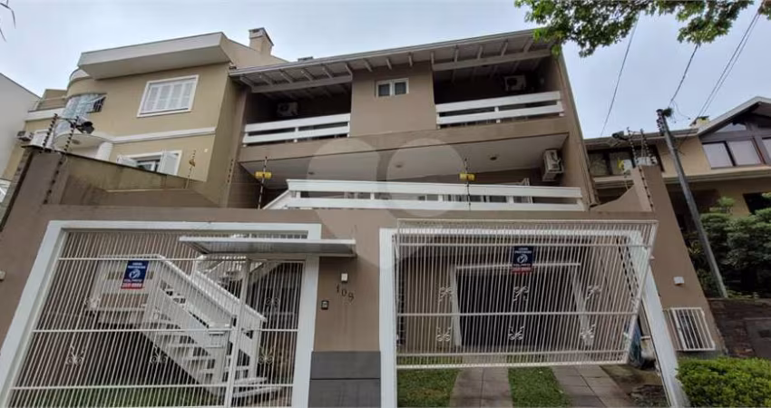 Casa com 4 quartos à venda em Chácara Das Pedras - RS