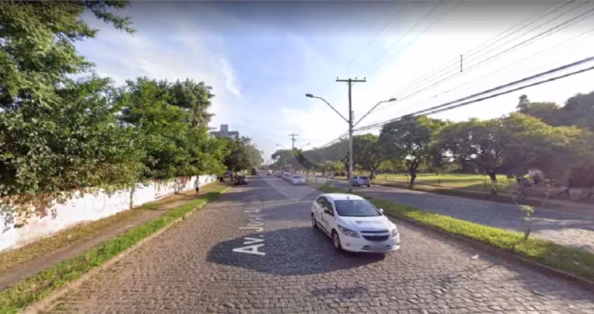 Terreno à venda na Avenida José Aloísio Filho, Humaitá, Porto Alegre