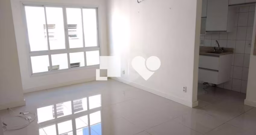 Apartamento com 3 quartos à venda em Azenha - RS