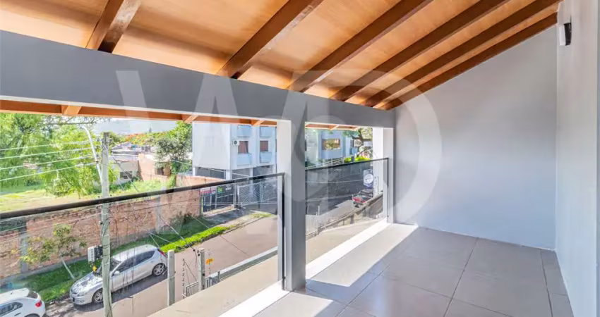 Casa com 3 quartos à venda na Rua Concorde, Jardim Itu Sabará, Porto Alegre