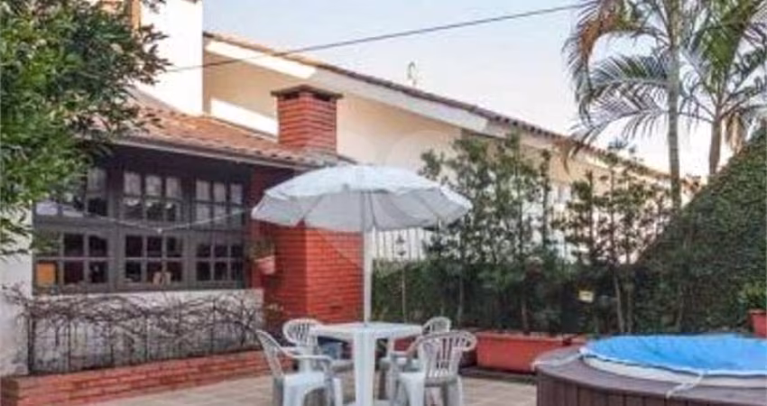 Casa com 3 quartos à venda em Chácara Das Pedras - RS
