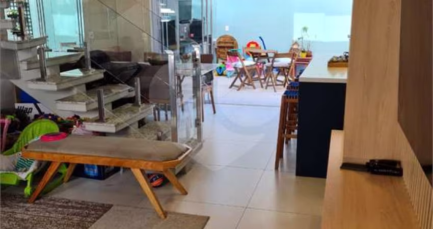 Condomínio com 3 quartos à venda em Glória - RS
