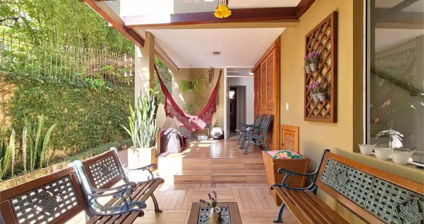 Casa com 4 quartos à venda em Menino Deus - RS