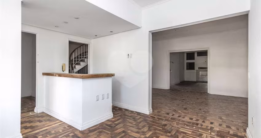 Casa com 4 quartos à venda ou para locação em Petrópolis - RS