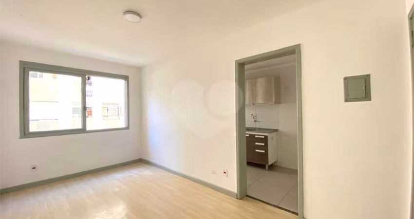 Apartamento com 2 quartos à venda ou para locação em Azenha - RS